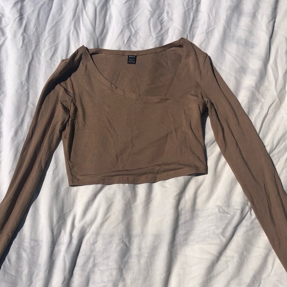 Brown asymetrical tops - Picture 5 of 7